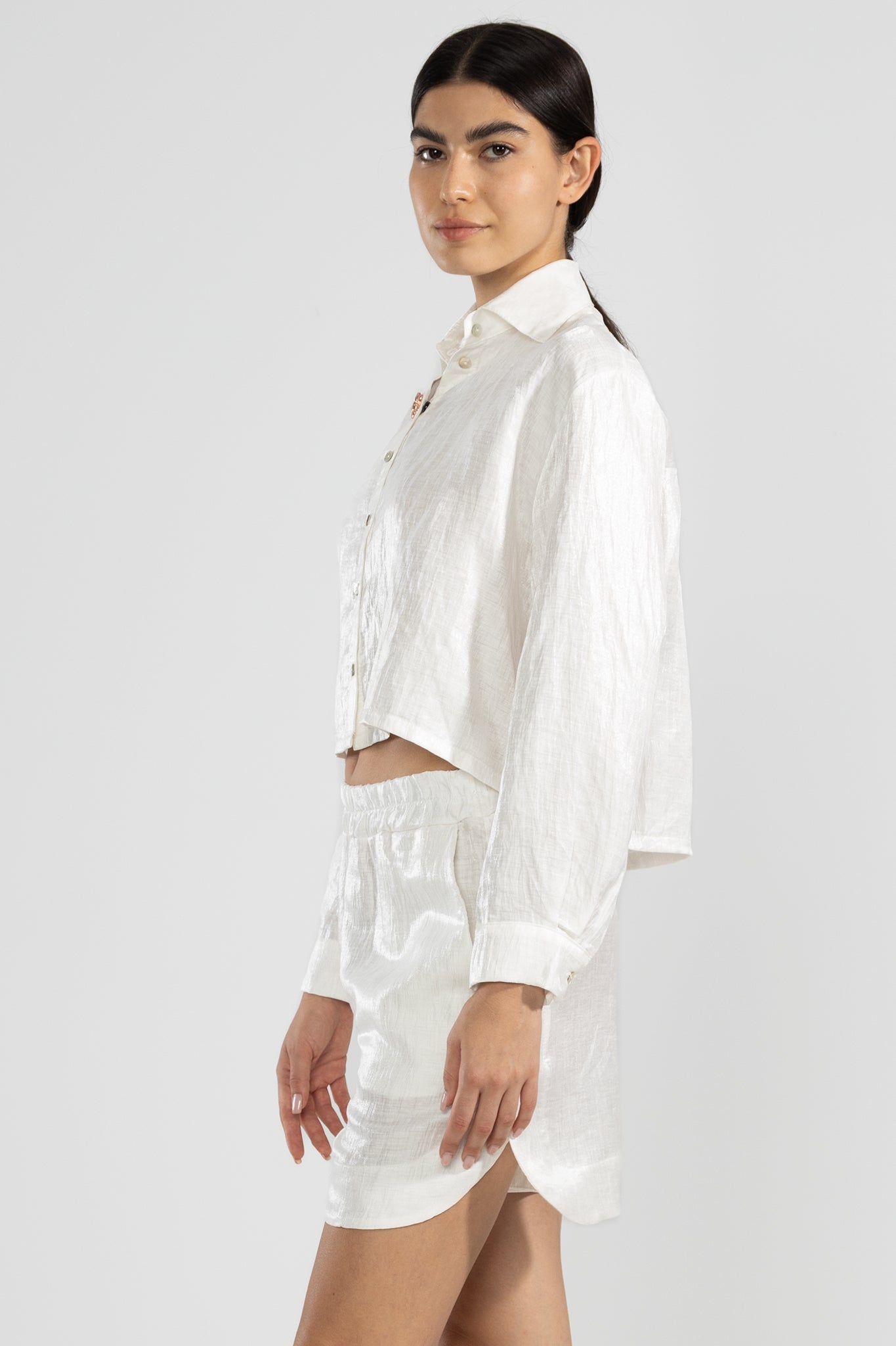 Lara Metallic Linen Shorts in White