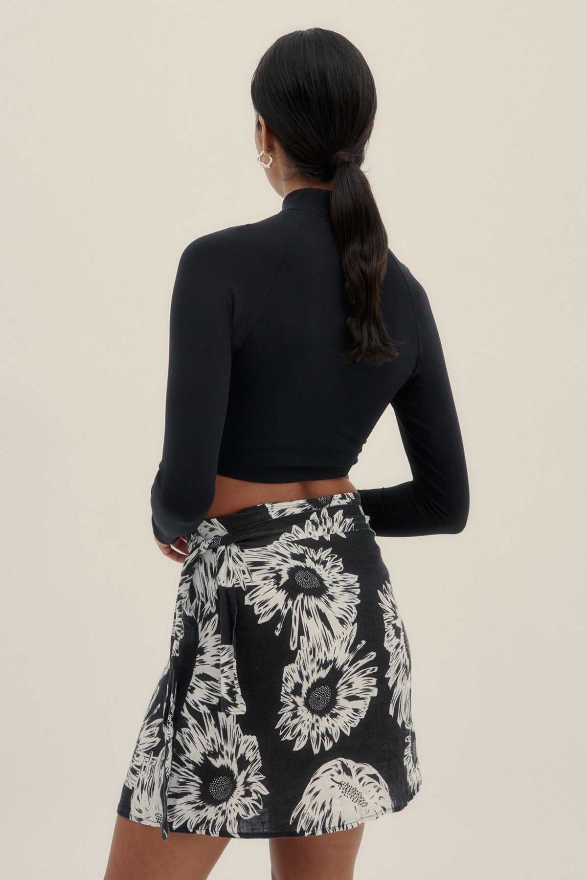 Linen Short Skirt Jelly Black - Polonio
