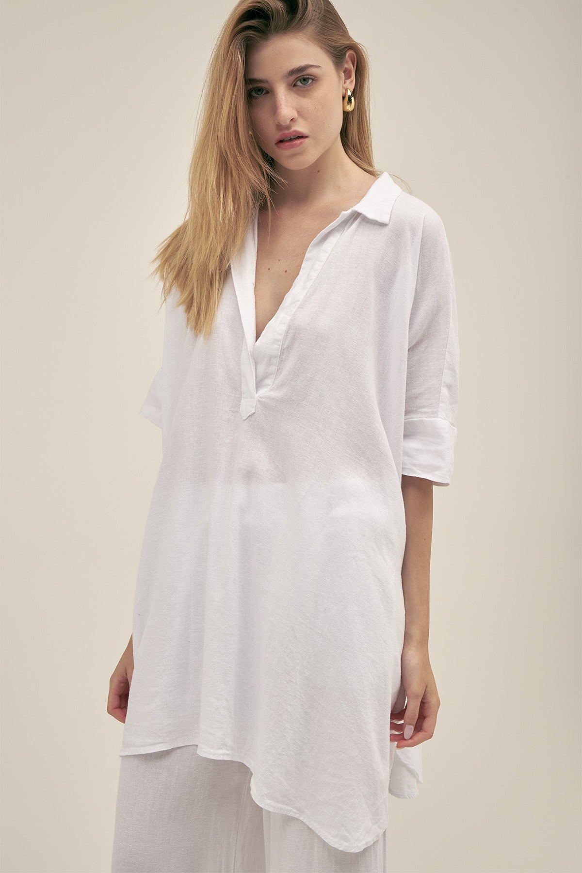 Relaxed Linen-Viscose Tunic in White