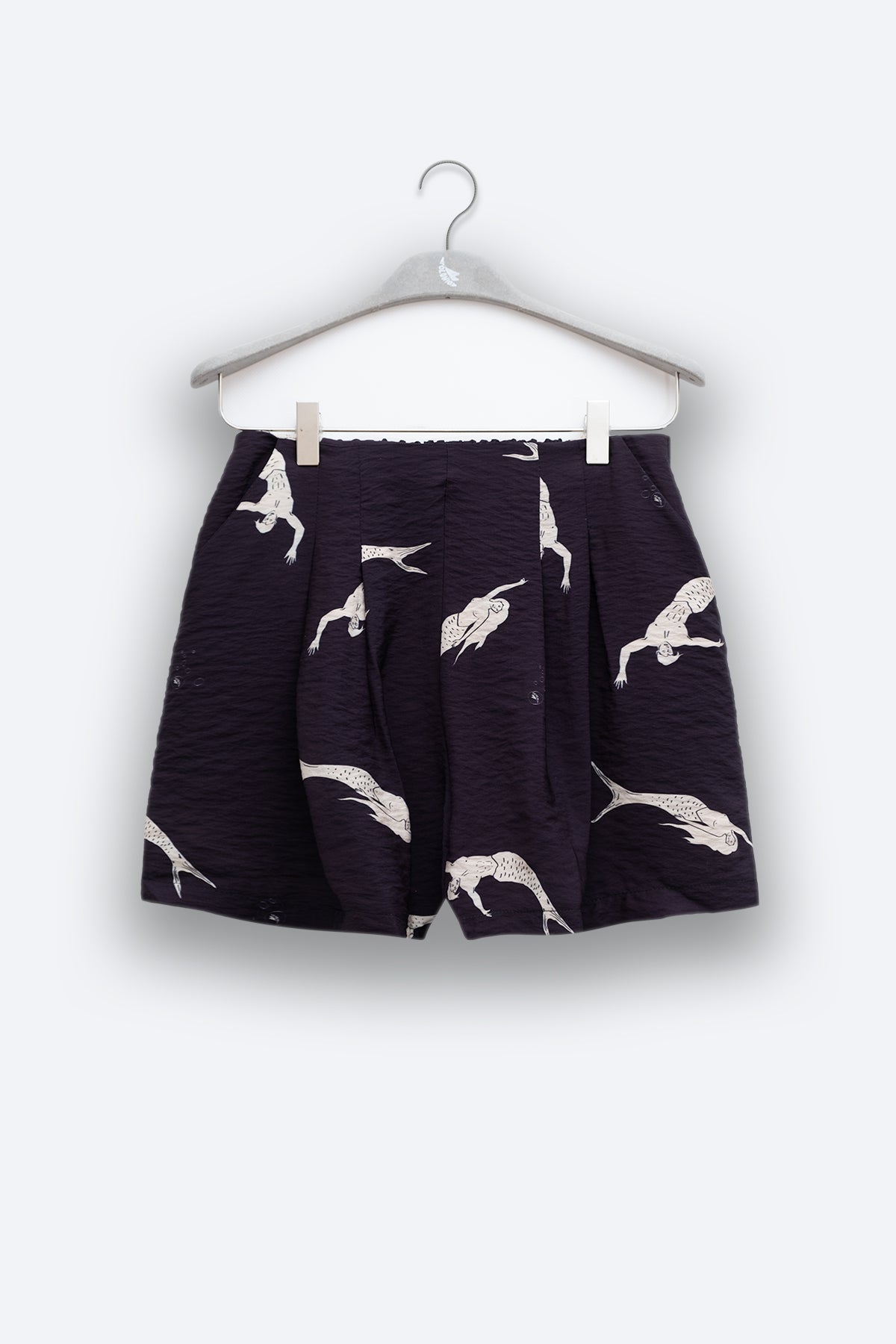 Black Mermaid Print Women's Shorts – Pleated | Polonio